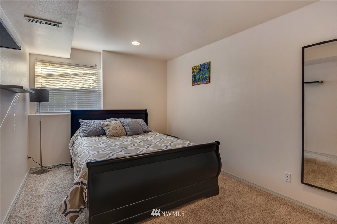 4414 Southeast 4th Street Renton, WA 98059 - Photo 15 of 22