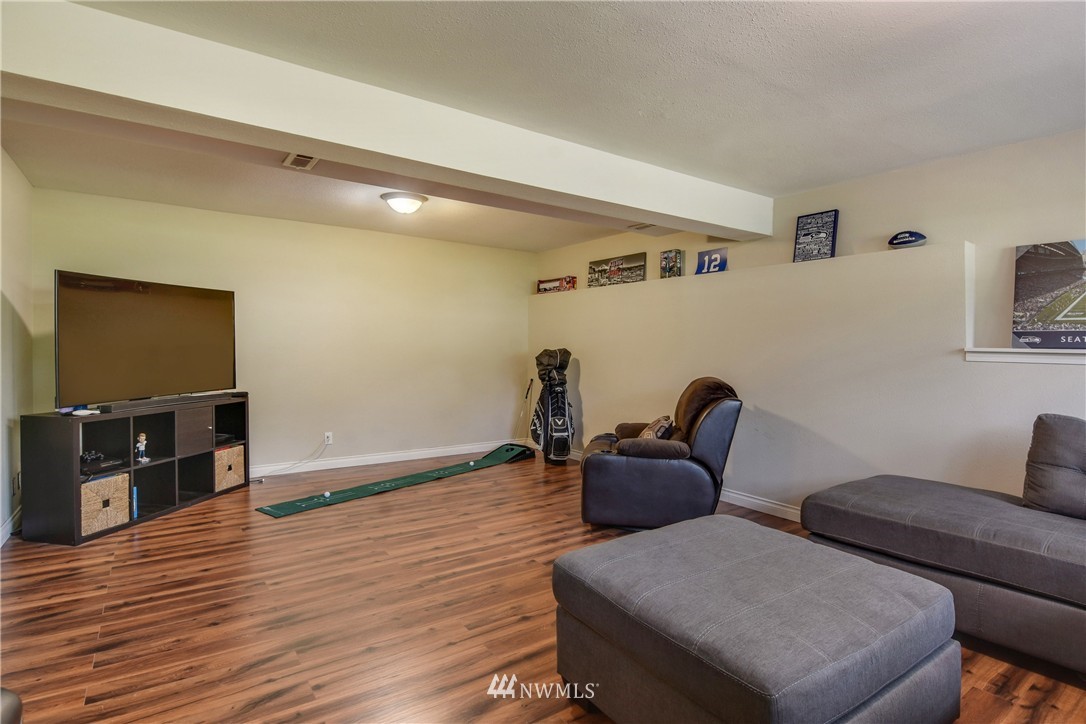 4414 Southeast 4th Street Renton, WA 98059 - Photo 18 of 22