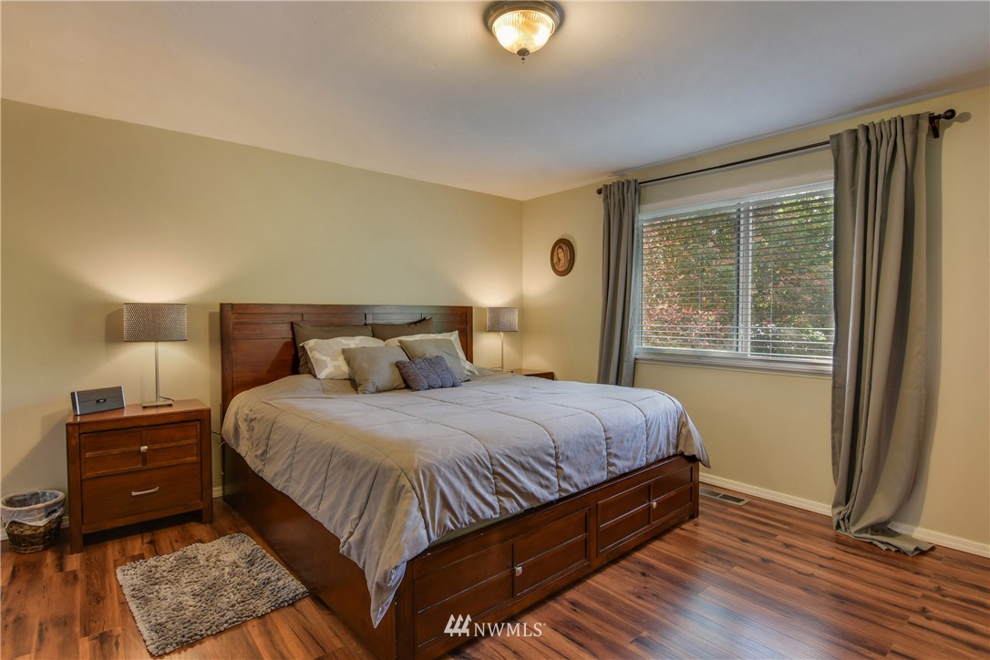 4414 Southeast 4th Street Renton, WA 98059 - Photo 9 of 22