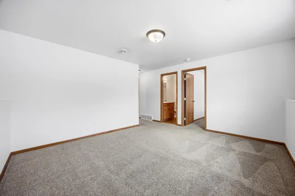 $289,000 | 975 30th Avenue West, West Fargo, ND 58078
