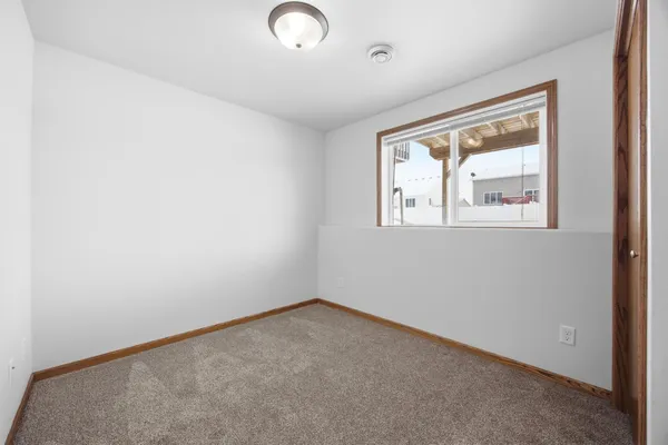 $289,000 | 975 30th Avenue West, West Fargo, ND 58078