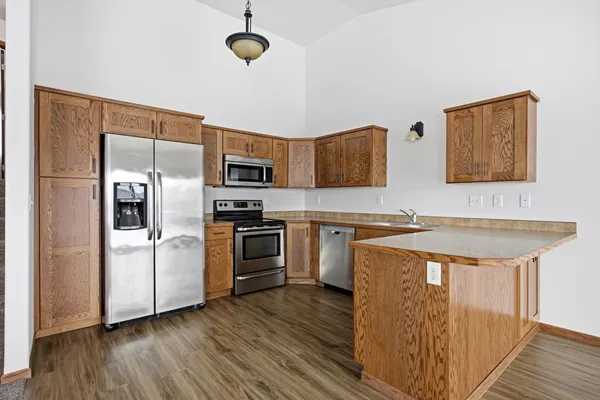 $289,000 | 975 30th Avenue West, West Fargo, ND 58078