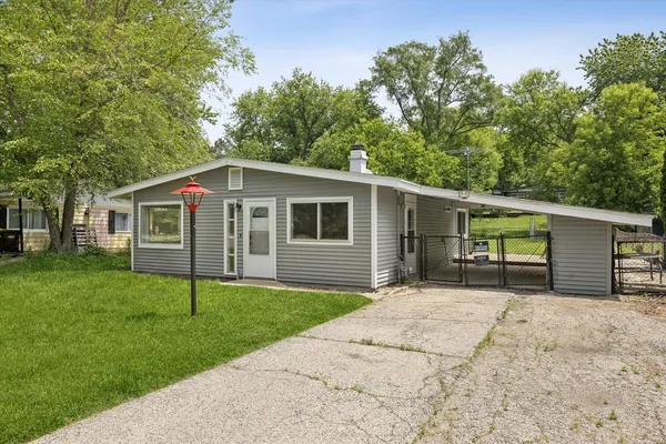 $250,000 | 2606 Forestwood Drive, McHenry, IL 60051