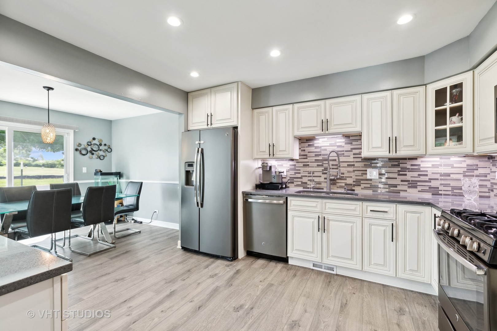 1127 Longford Road Bartlett, IL 60103 - Photo 9 of 23 Gallery Image 9