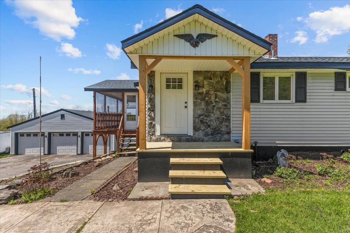 4196 St George Road Williston, VT 05495 - Photo 3 of 42