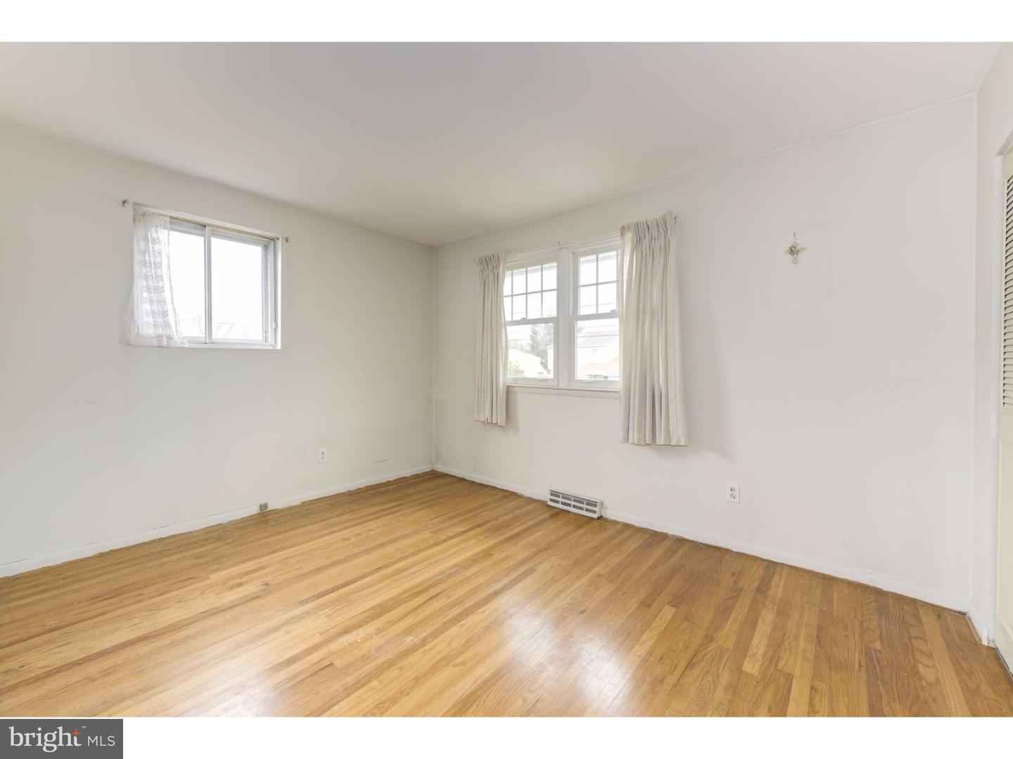 115 Colonial Road Edgewater Park, NJ 08010 - Photo 16 of 24 Bedroom - Main