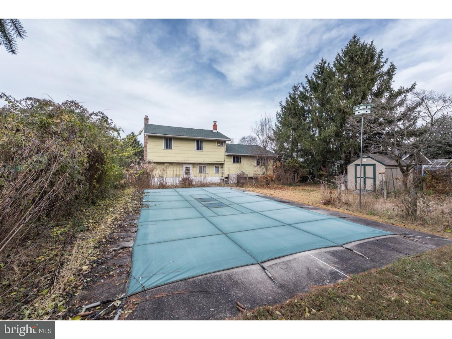 115 Colonial Road Edgewater Park, NJ 08010 - Photo 23 of 24 Pool