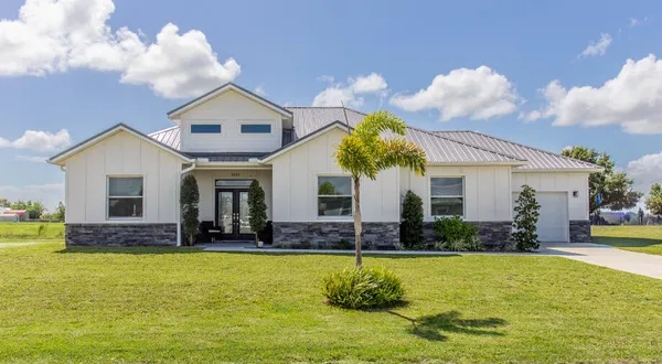 $432,000 | 8640 Southwest 7th Lane, Okeechobee, FL 34974