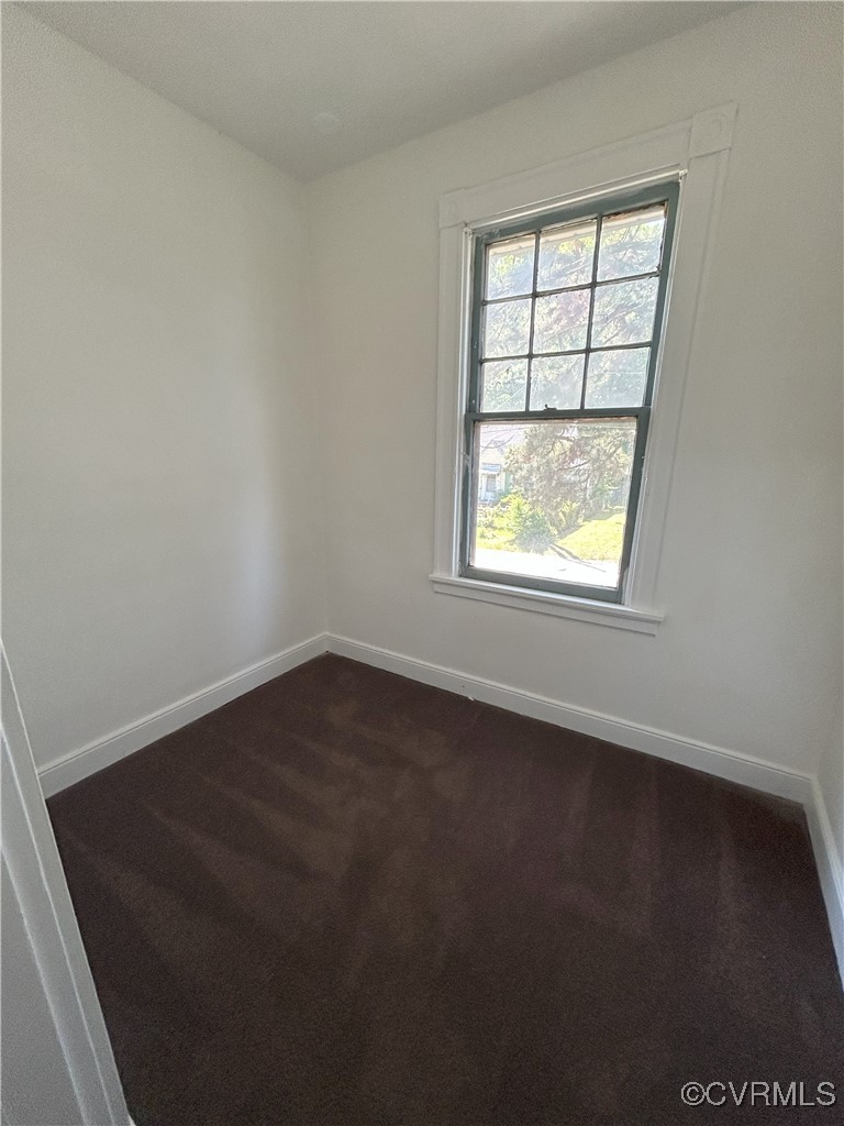 2307 Wright Avenue Richmond, VA 23224 - Photo 26 of 26 an empty room with a window