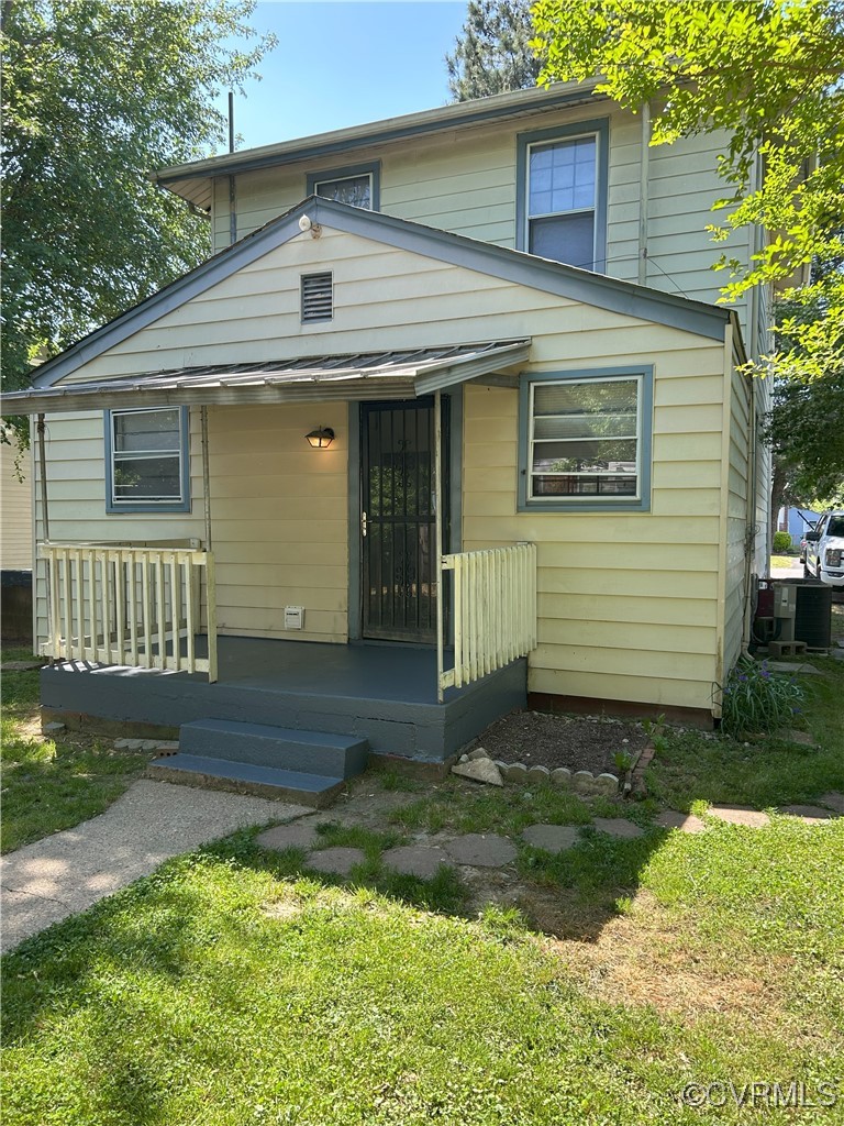 2307 Wright Avenue Richmond, VA 23224 - Photo 4 of 26 a front view of a house