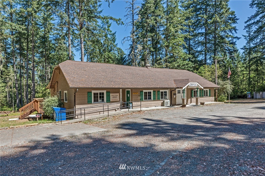 9808 Steffensen Road Anderson Island, WA 98303 - Photo 14 of 19