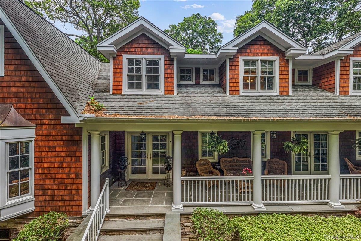 39 Cherry Lane Syosset, NY 11791 - Photo 3 of 43