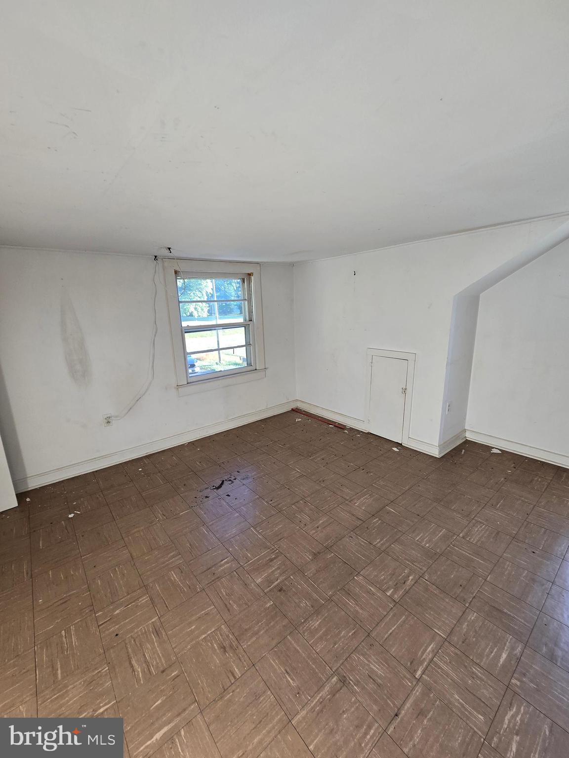 5258 Preston Road Federalsburg, MD 21632 - Photo 5 of 19 an empty room with windows