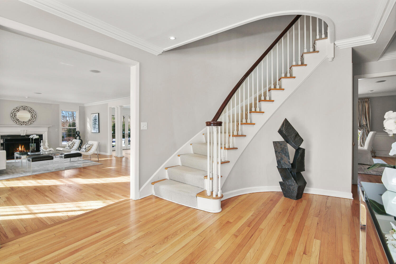 27 Dunning Road New Canaan, CT 06840 - Photo 11 of 60 Foyer