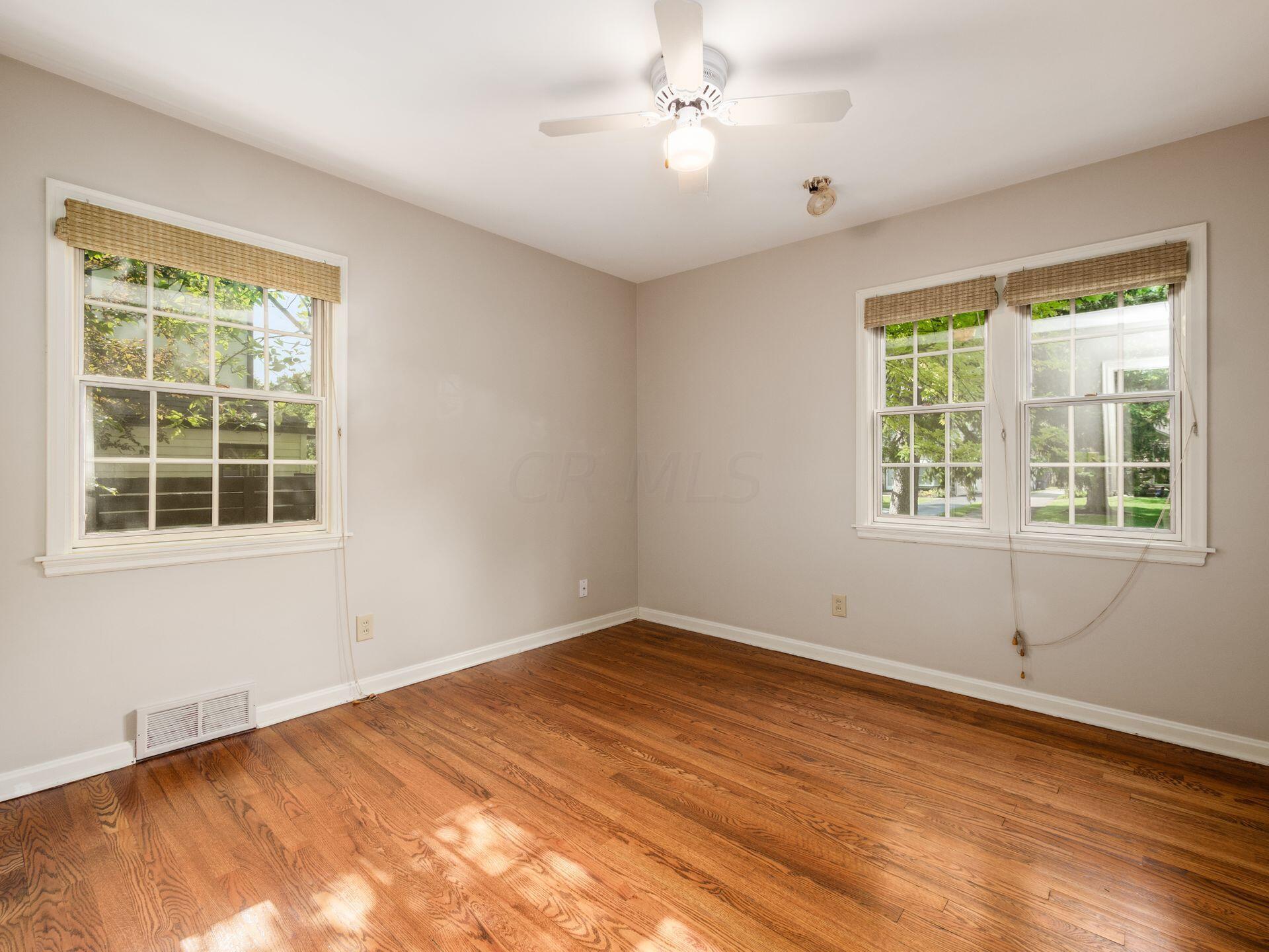 2219 Edington Road Columbus, OH 43221 - Photo 20 of 47 1st Floor Bedroom 1