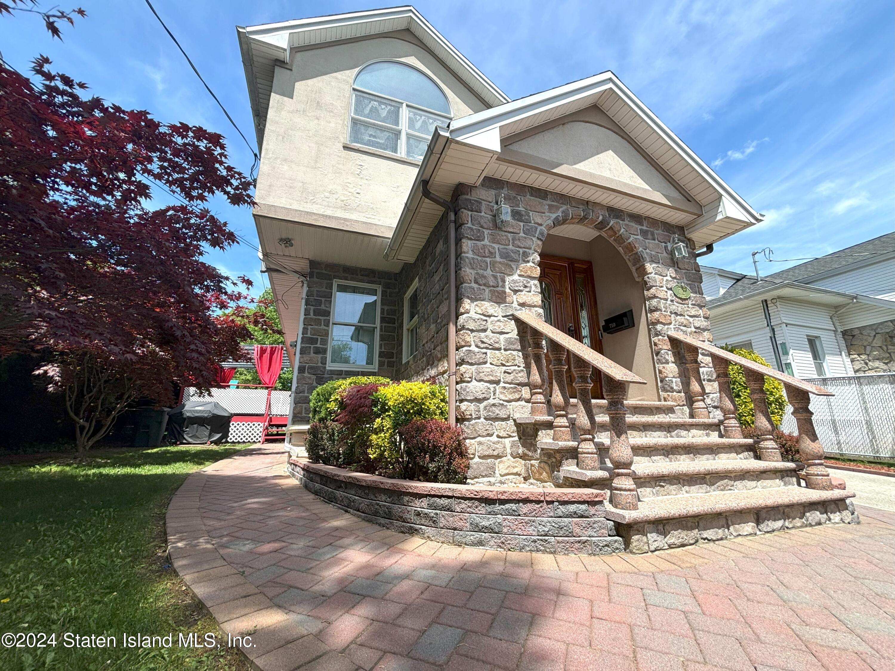 710 Annadale Road Staten Island, NY 10312 - Photo 5 of 46 IMG_4015