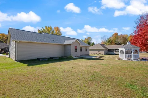 $360,000 | 131 Beaver Creek Drive, Portland, TN 37148