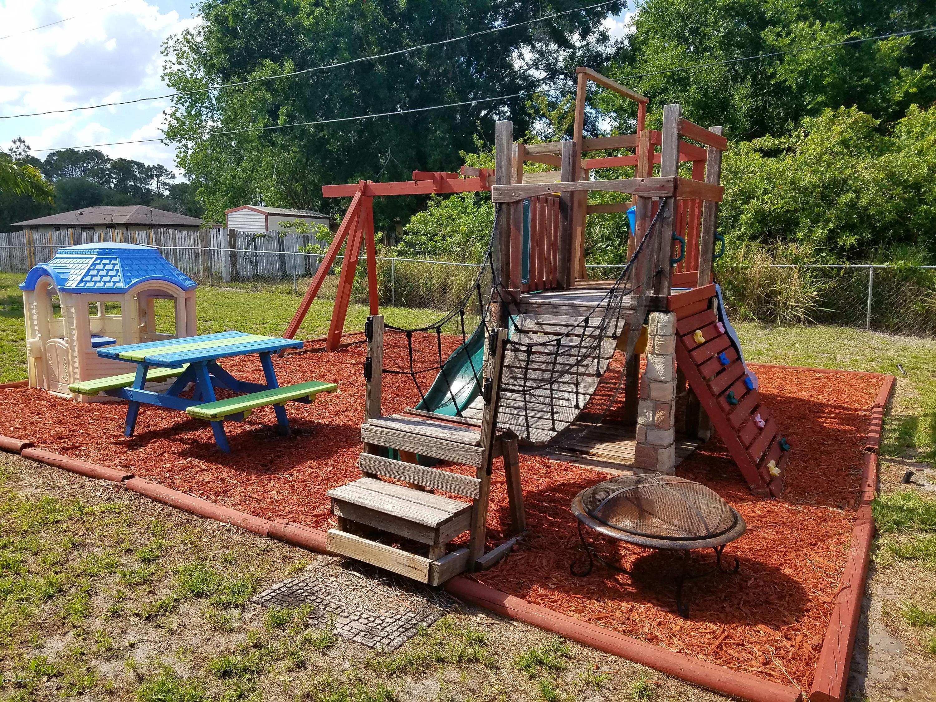 919 Commerce Road Southeast, Unit 12 Palm Bay, FL 32909 - Photo 23 of 29 Play ground