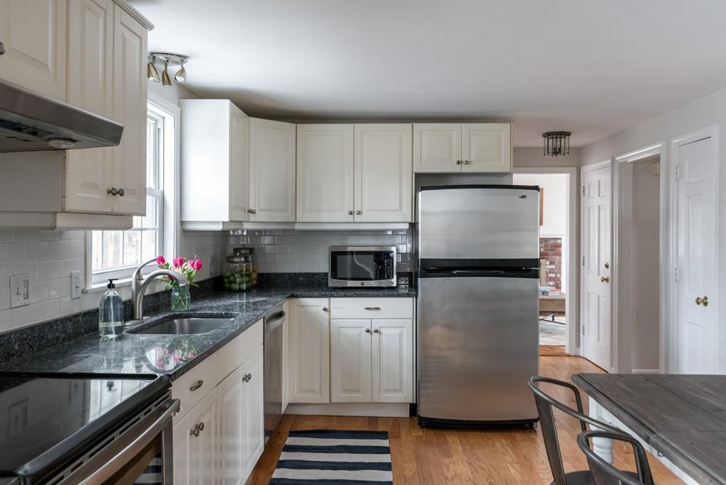 17 Pioneer Road Hingham, MA 02043 - Photo 8 of 21 Gallery Image 8