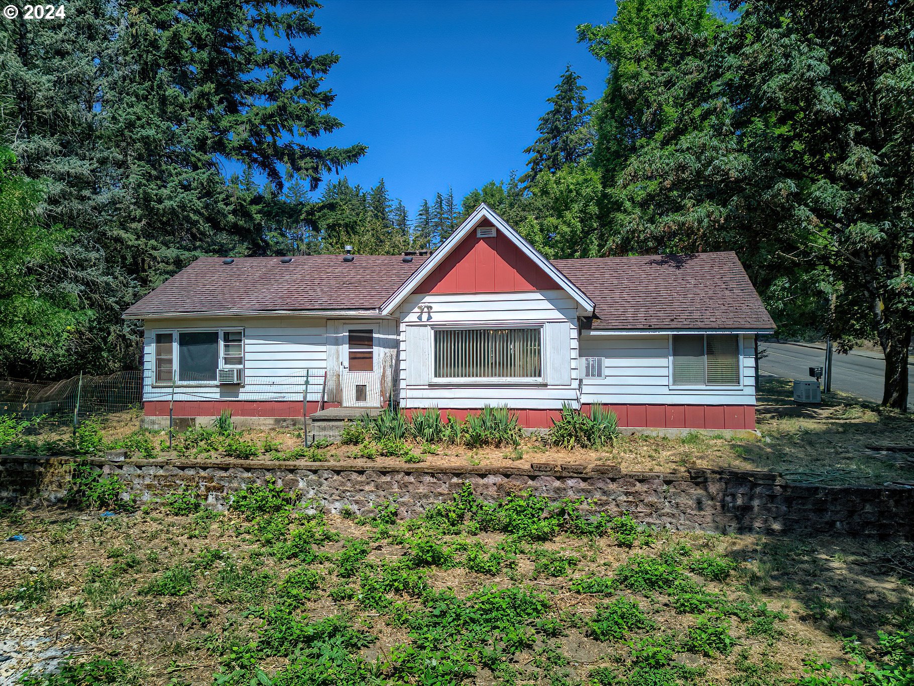 475 Frank Johns Road Stevenson, WA 98648 - Photo 17 of 17 a front view of a house with a yard