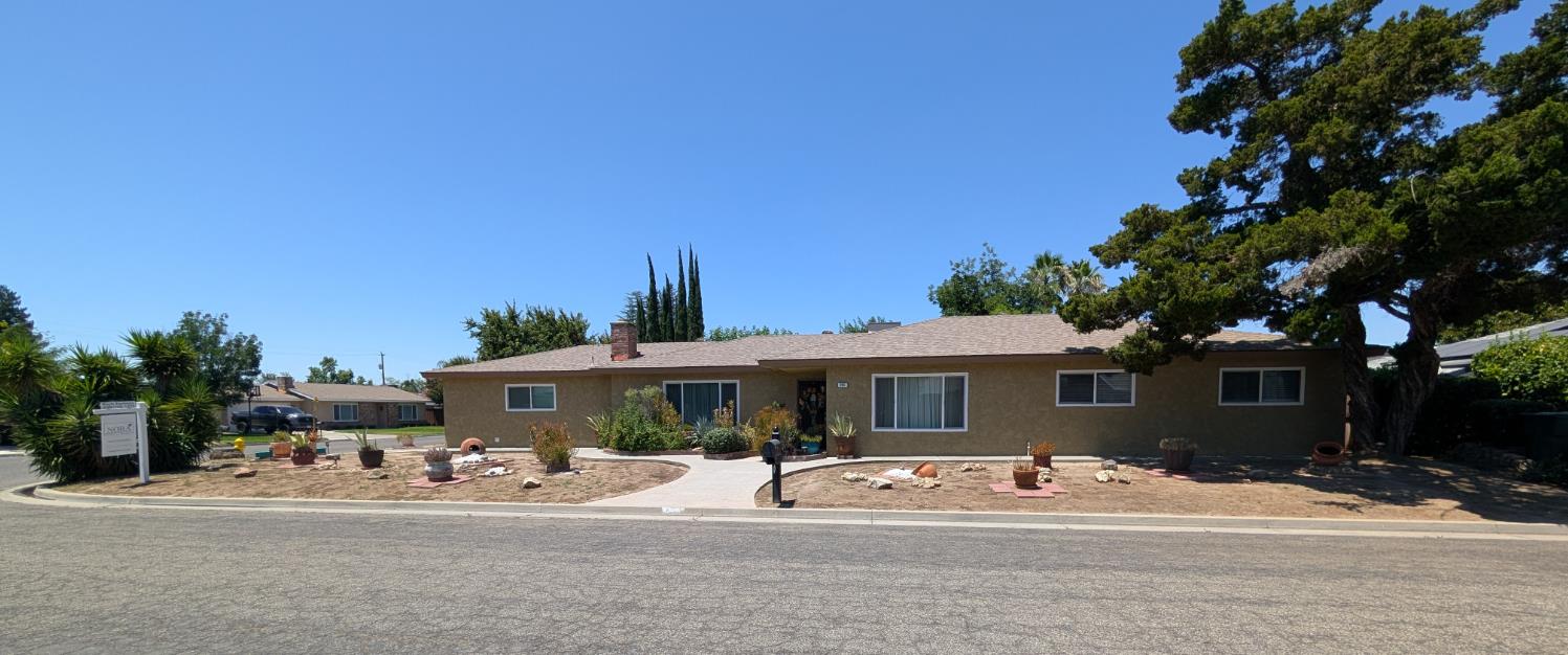 404 Fall Avenue Madera, CA 93637 - Photo 4 of 23