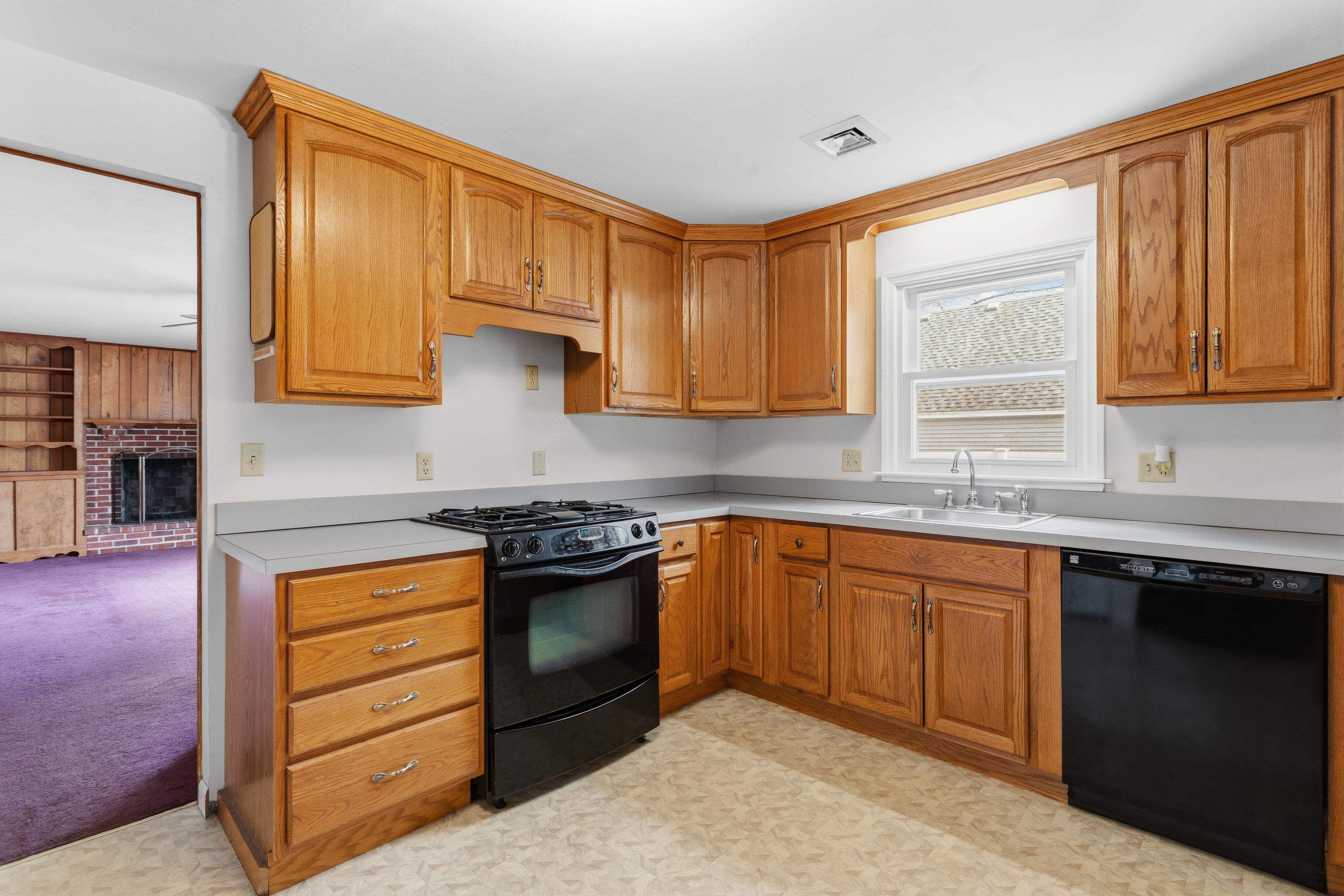 12 Colonial Circle Hampton, NH 03842 - Photo 20 of 60