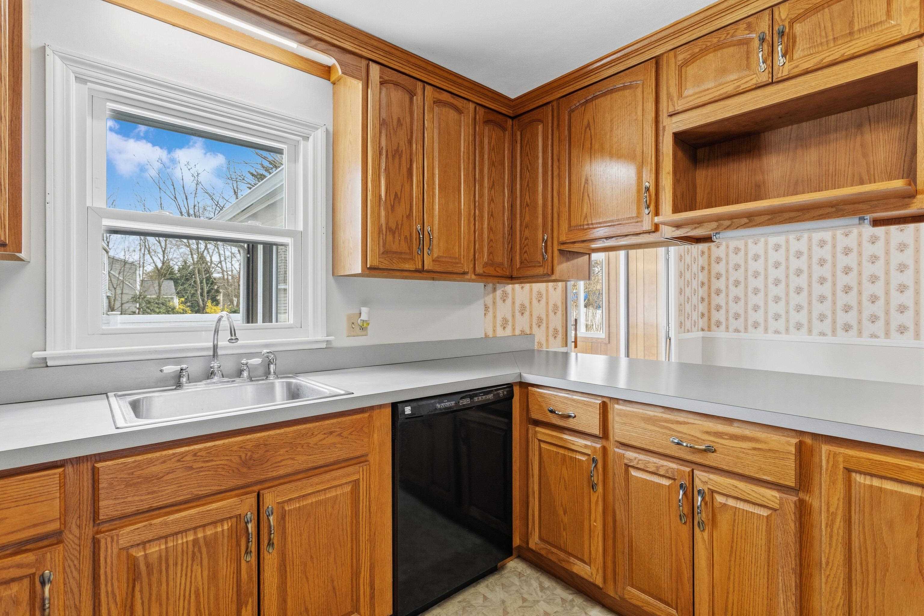 12 Colonial Circle Hampton, NH 03842 - Photo 25 of 60