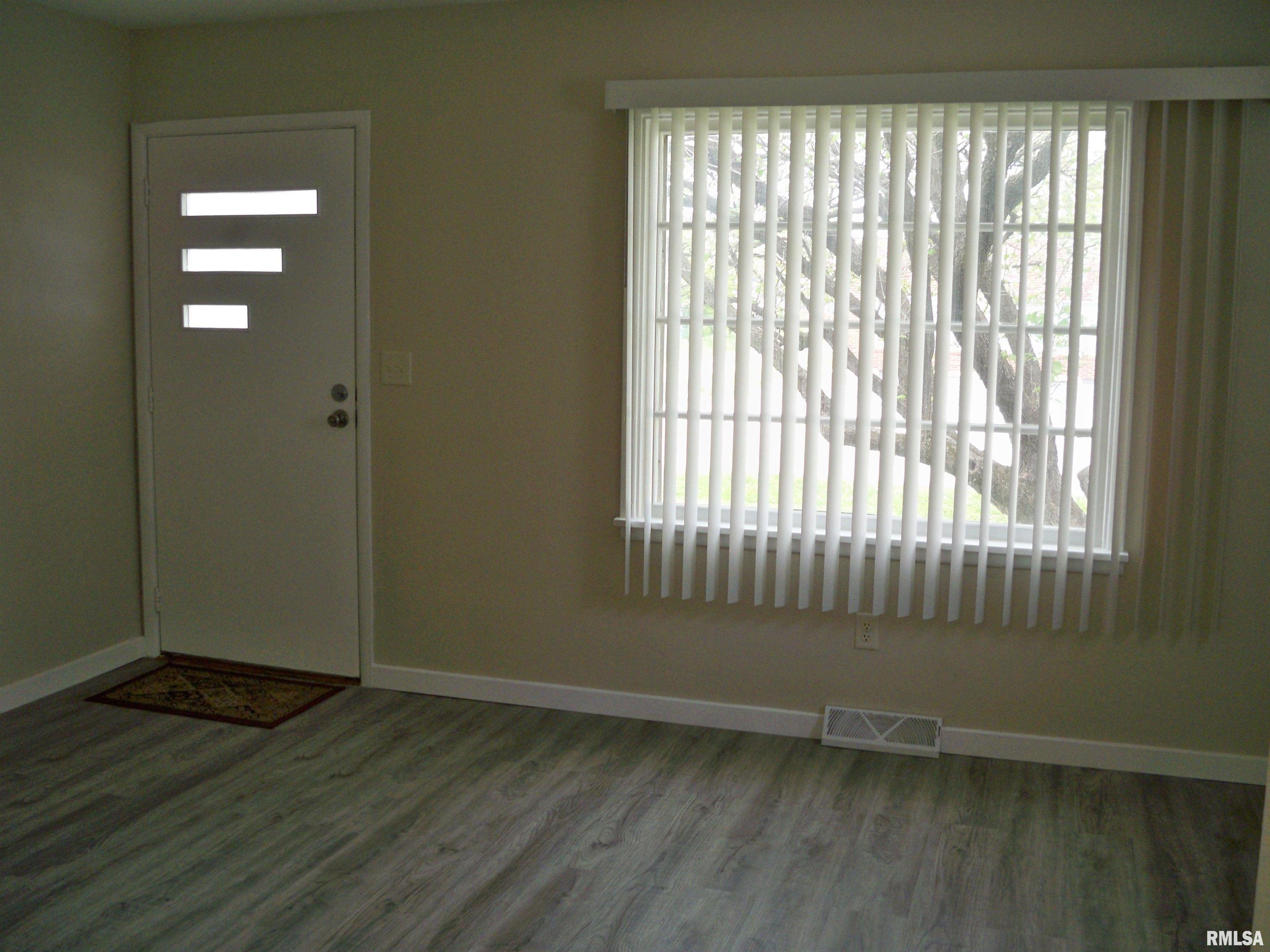 208 Highland Avenue Springfield, IL 62704 - Photo 7 of 16 Gallery Image 7