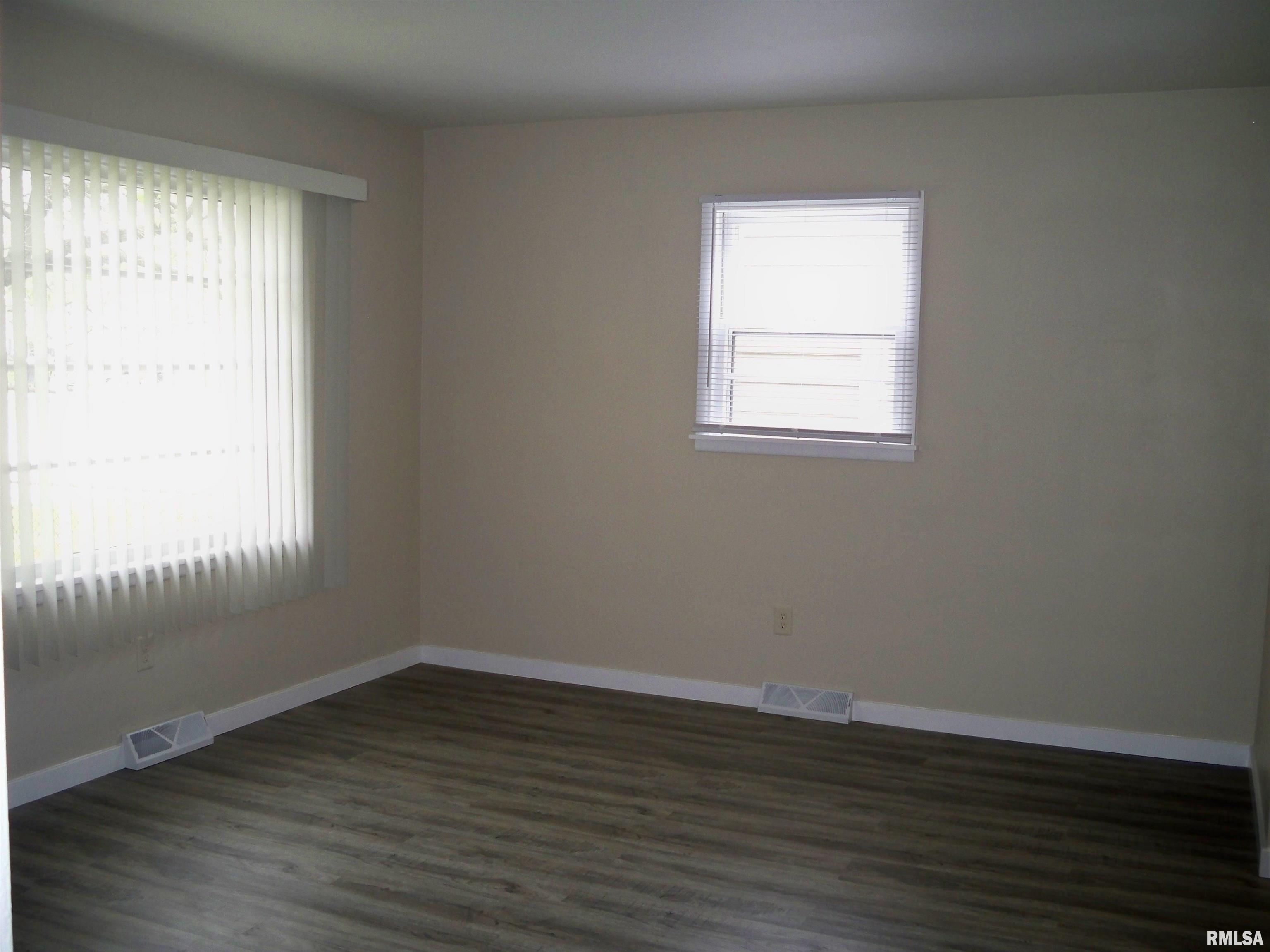 208 Highland Avenue Springfield, IL 62704 - Photo 8 of 16 Gallery Image 8
