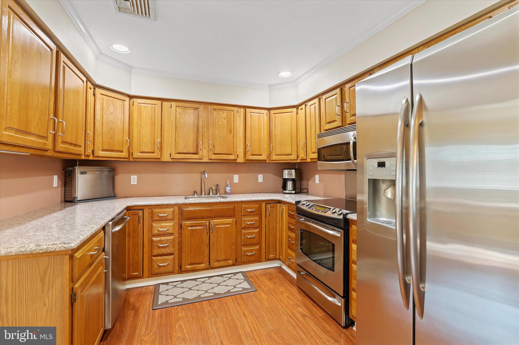 6 Quarter Turn West Road Levittown, PA 19057 - Photo 11 of 32 Kitchen