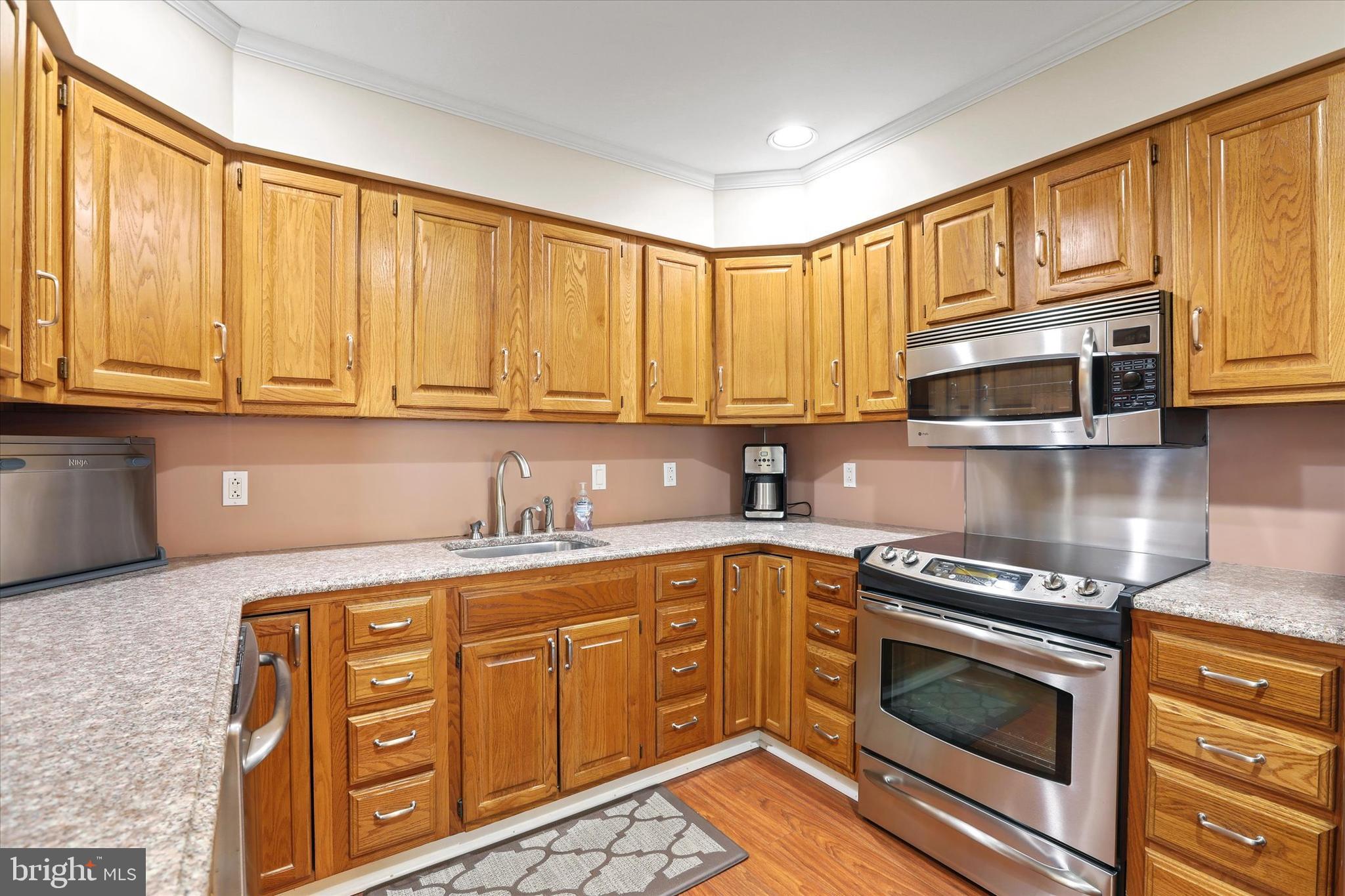 6 Quarter Turn West Road Levittown, PA 19057 - Photo 12 of 32 Kitchen