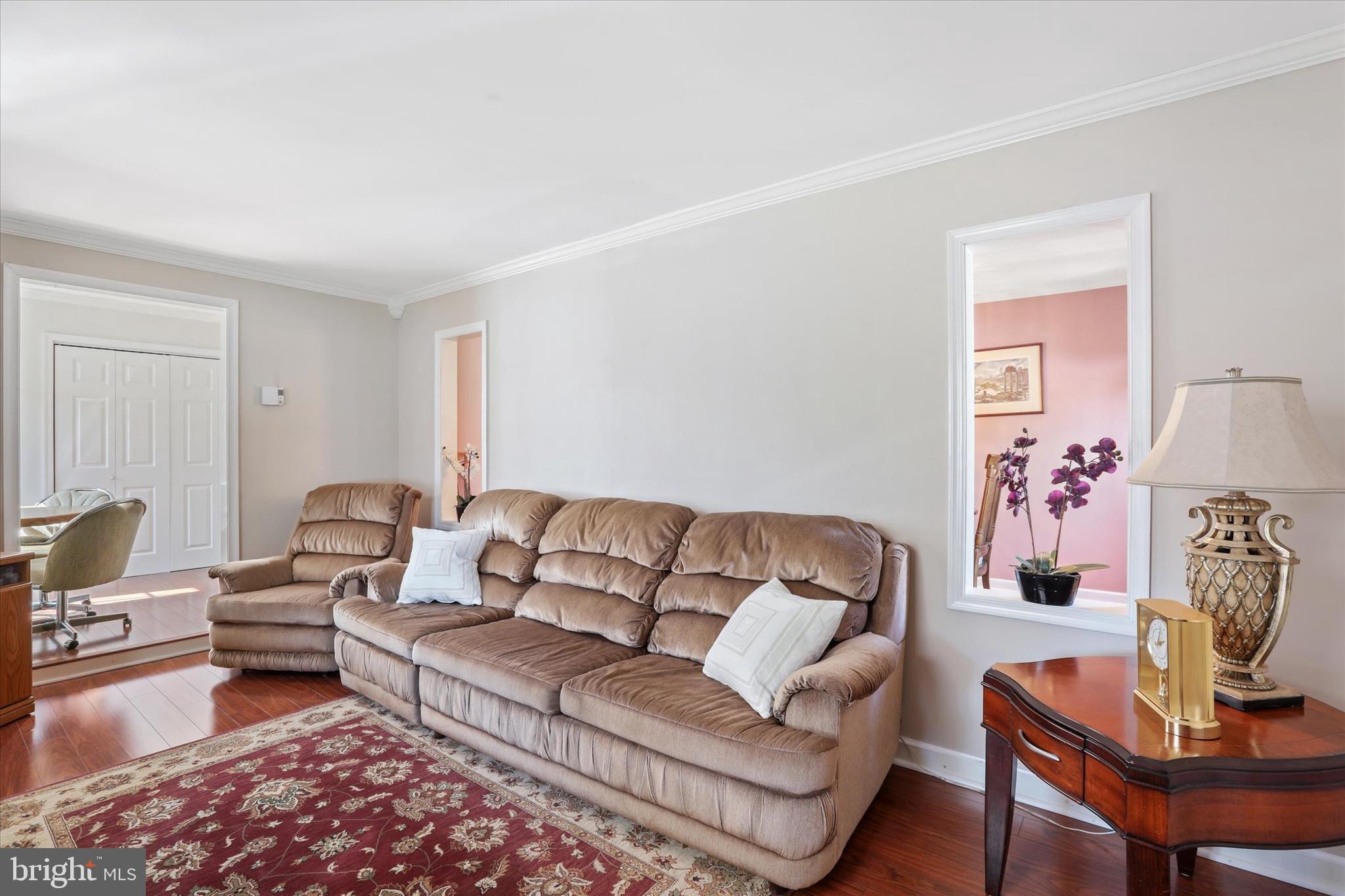 6 Quarter Turn West Road Levittown, PA 19057 - Photo 17 of 32 Family Room