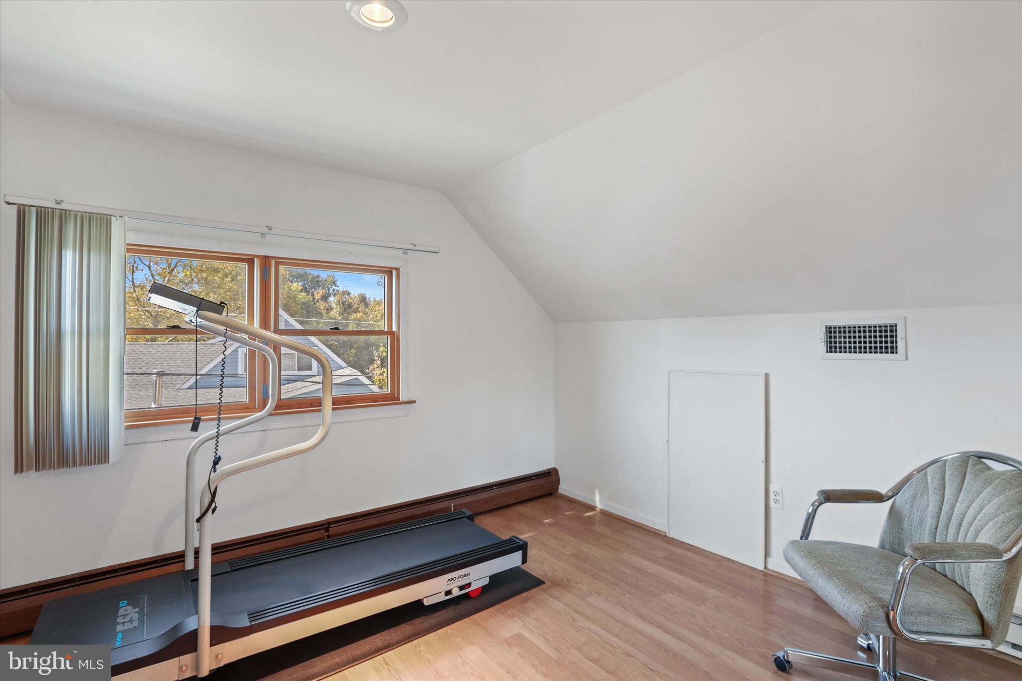 6 Quarter Turn West Road Levittown, PA 19057 - Photo 26 of 32 Bedroom #3