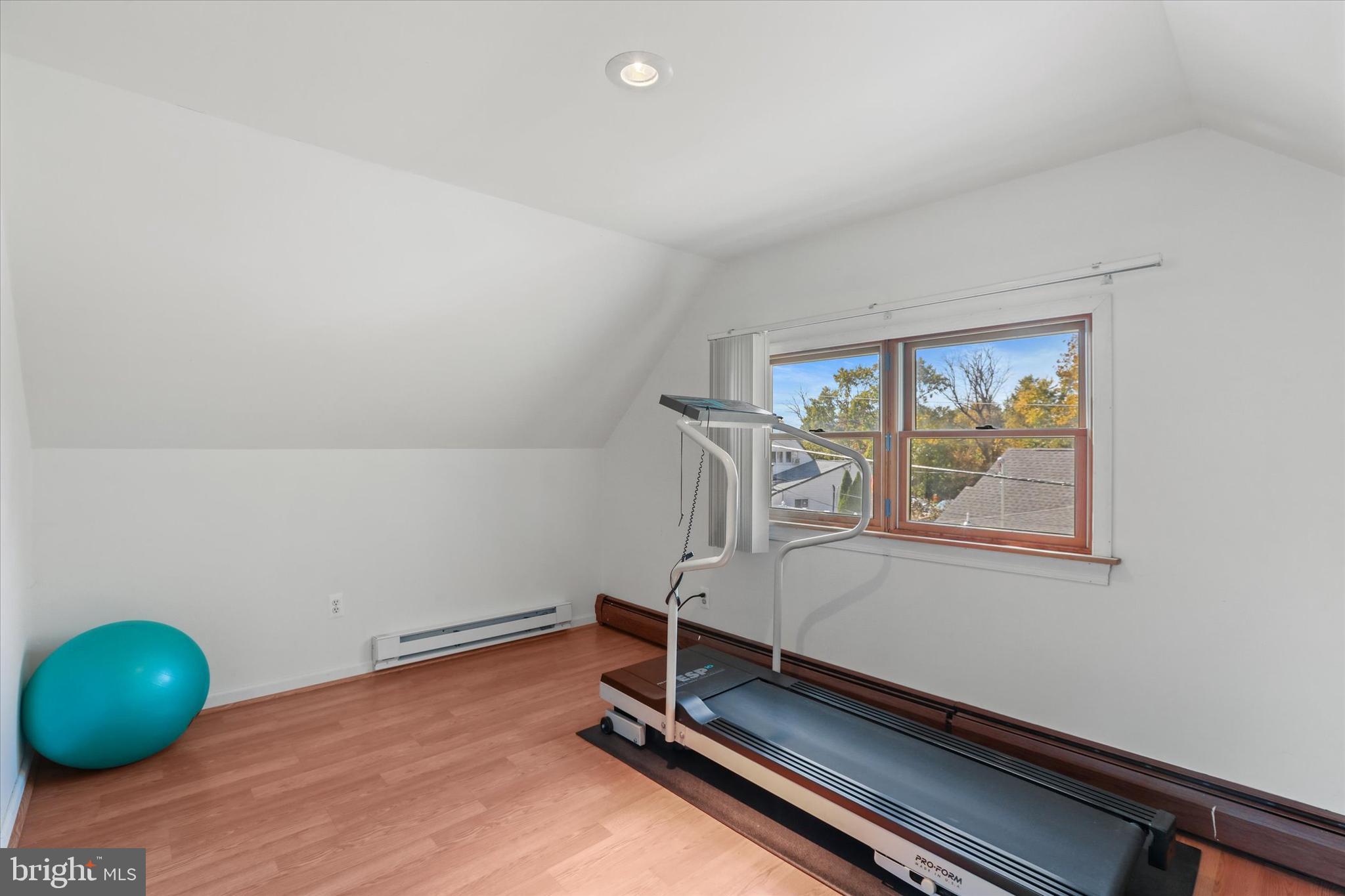 6 Quarter Turn West Road Levittown, PA 19057 - Photo 27 of 32 Bedroom #3