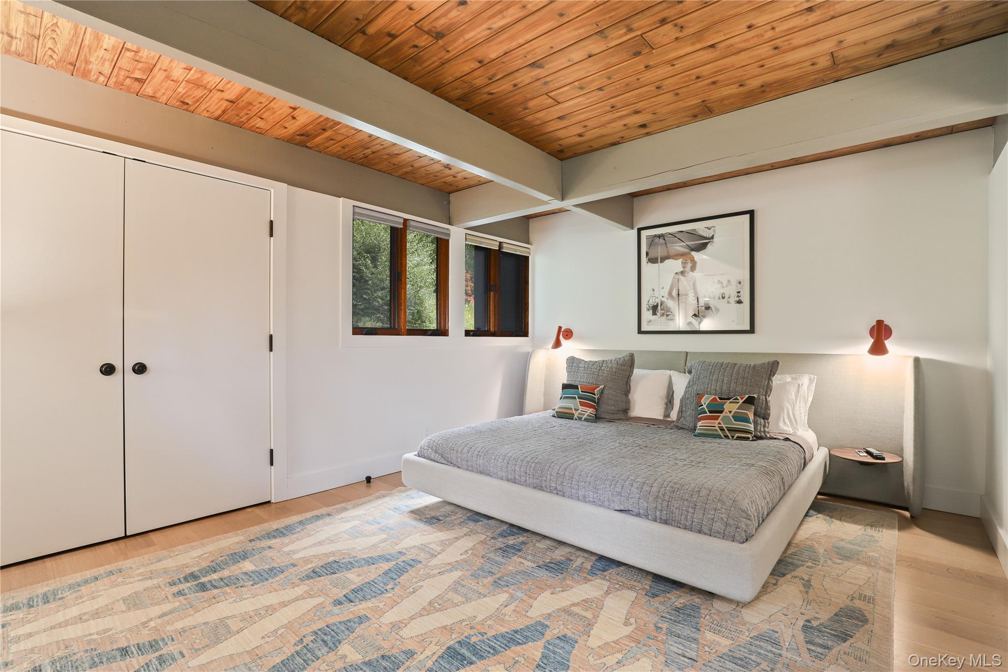 21 Black Spring Road Pound Ridge, NY 10576 - Photo 11 of 26 Guest bedroom or main floor primary