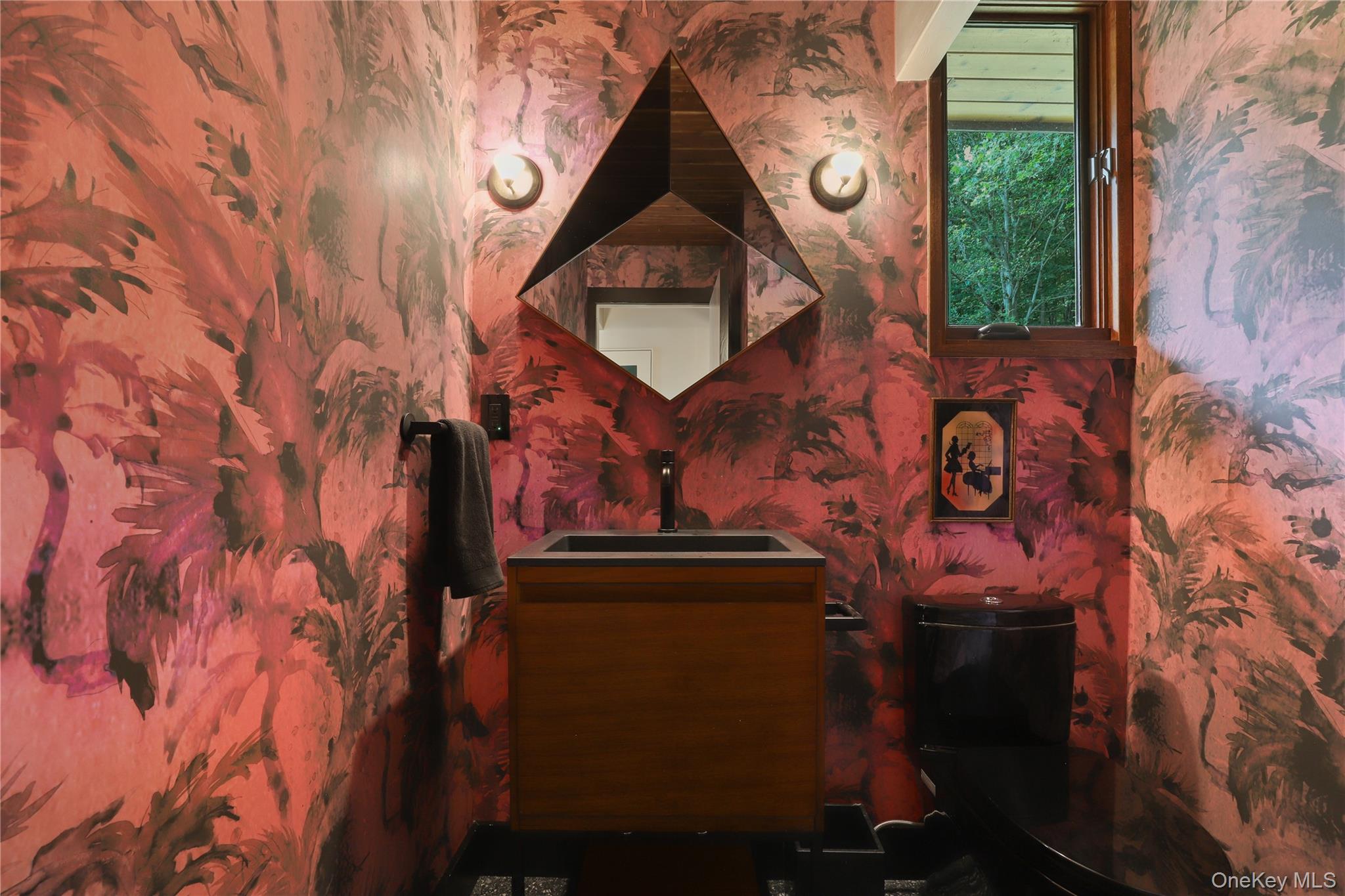 21 Black Spring Road Pound Ridge, NY 10576 - Photo 19 of 36 Chic powder room