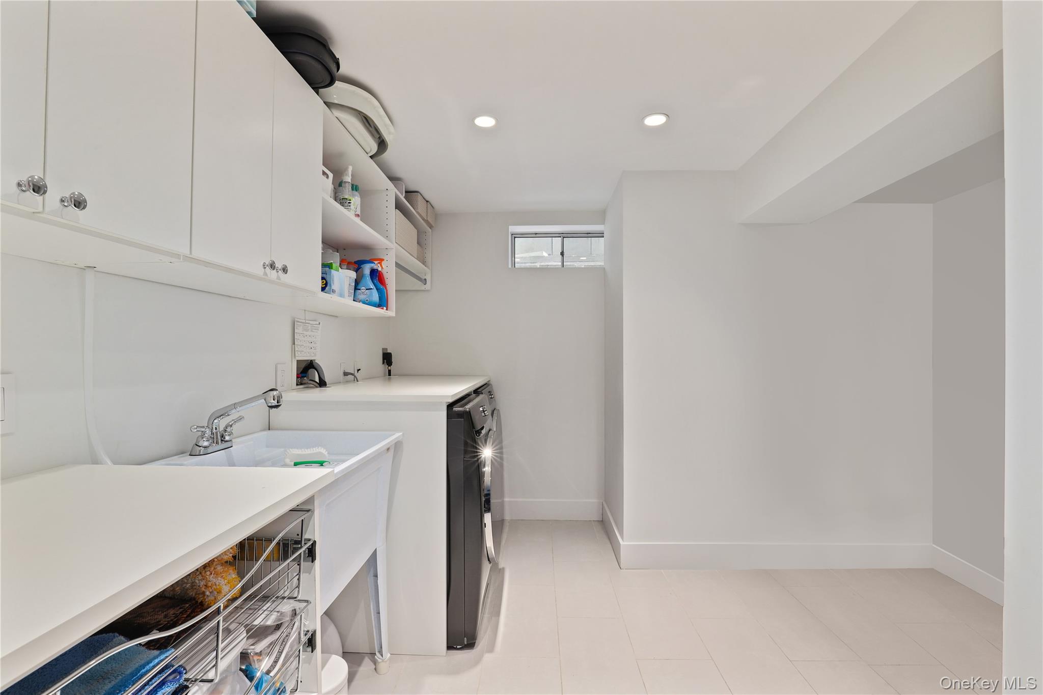 21 Black Spring Road Pound Ridge, NY 10576 - Photo 21 of 26 Laundry room
