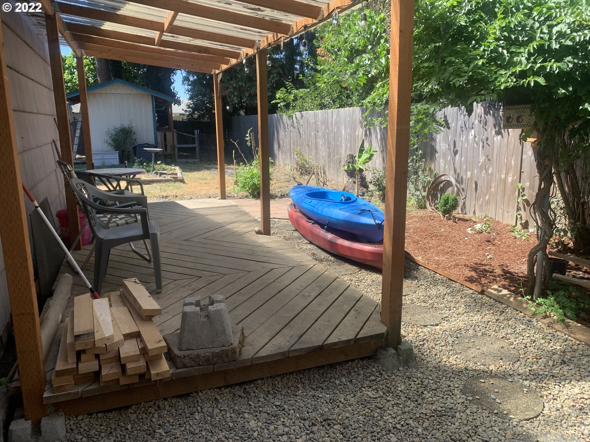 866 58th Street Springfield, OR 97478 - Photo 11 of 12 a view of an outdoor space