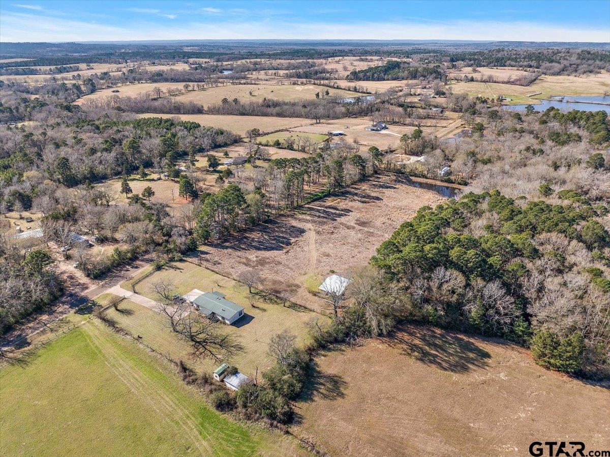 304 County Road 2206 Rusk, TX 75785 - Photo 17 of 27 a view of a city with ocean