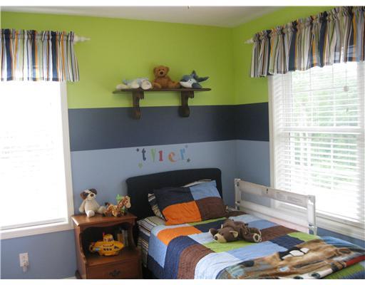 132 McCall Road Butler, PA 16001 - Photo 11 of 18 Bedroom. Spacious, inviting, with nice size closet space.