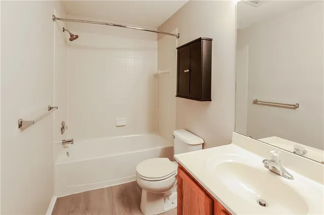 $2,100 | 1923 Northwest 82nd Terrace, Kansas City, MO 64151