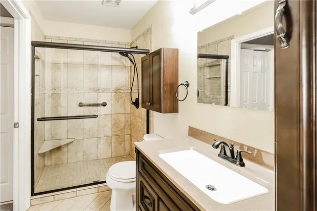 $2,100 | 1923 Northwest 82nd Terrace, Kansas City, MO 64151