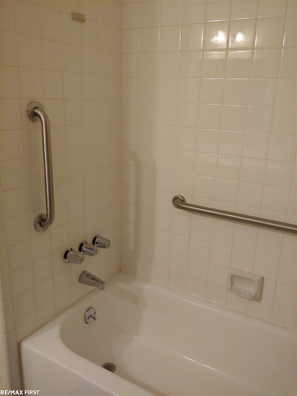 31874 Hoover Road Warren, MI 48093 - Photo 24 of 36