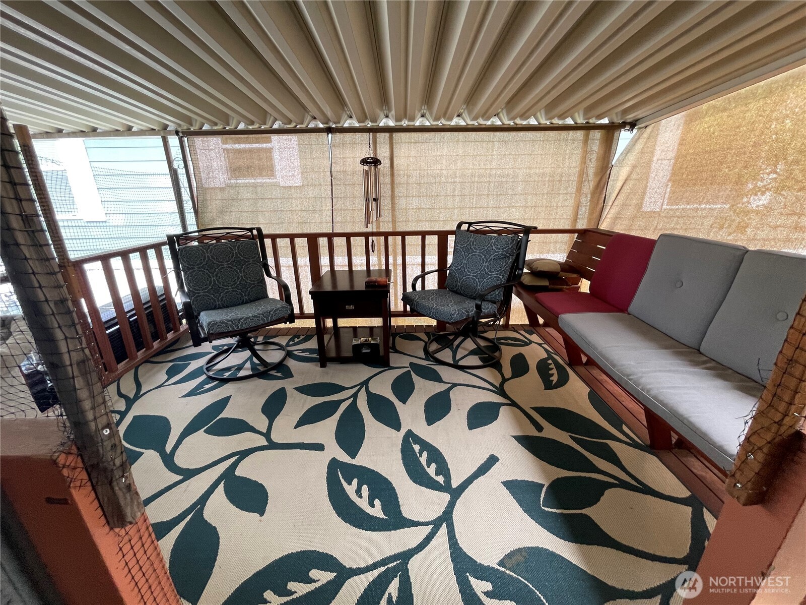 2101 South 324th Street, Unit 21 Federal Way, WA 98003 - Photo 22 of 40 a living room with furniture and wooden floor