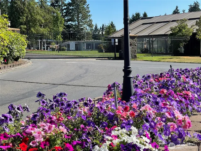 a street sign on the side of a building