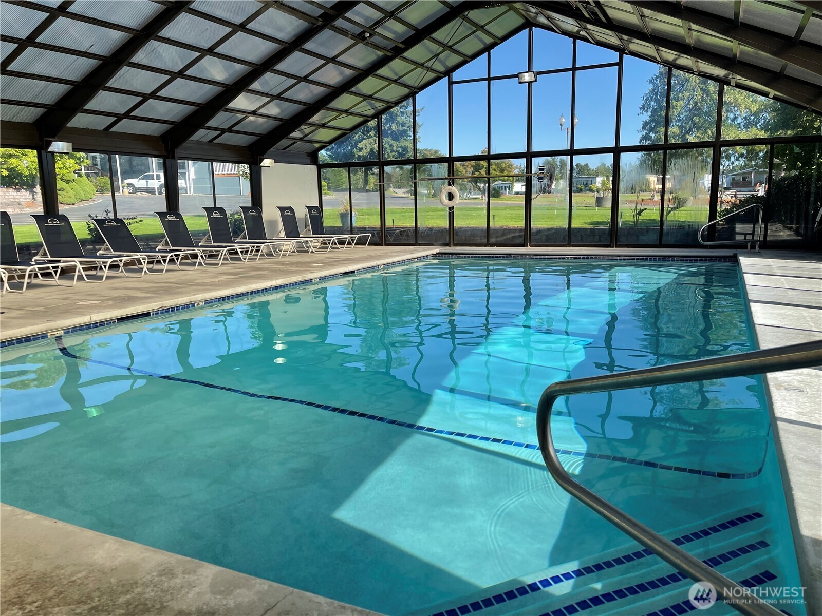 2101 South 324th Street, Unit 21 Federal Way, WA 98003 - Photo 34 of 39 a view of a swimming pool