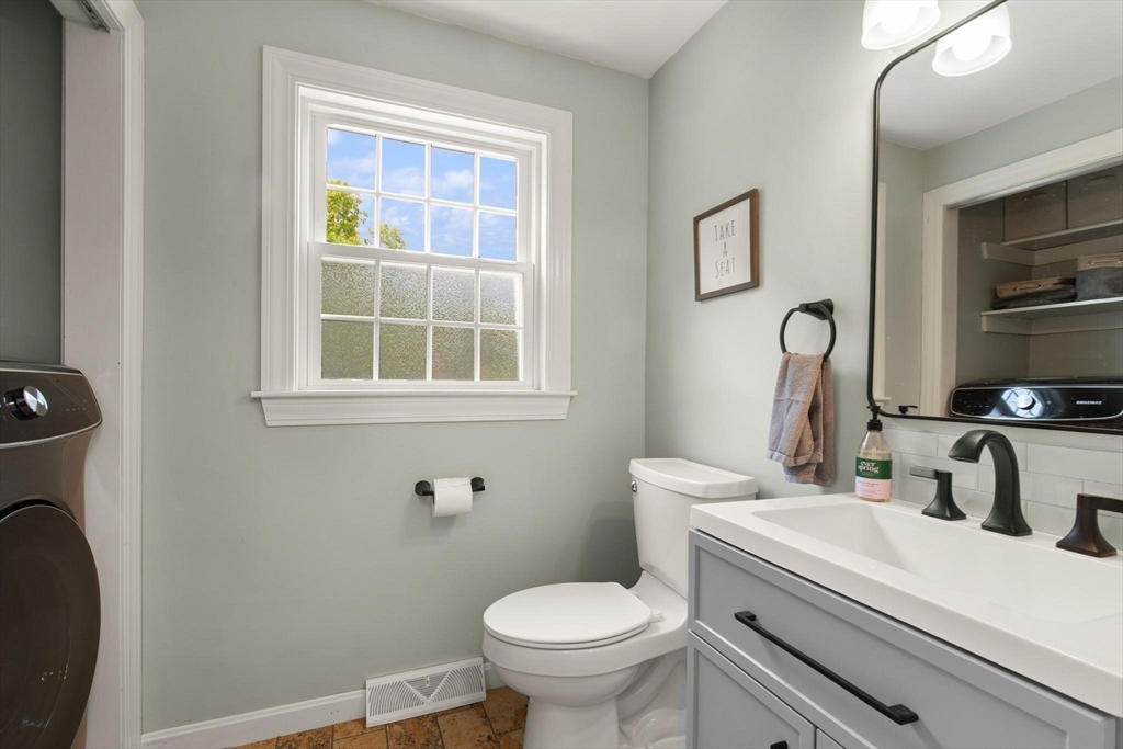 50 Farm Hill Road Wrentham, MA 02093 - Photo 17 of 42