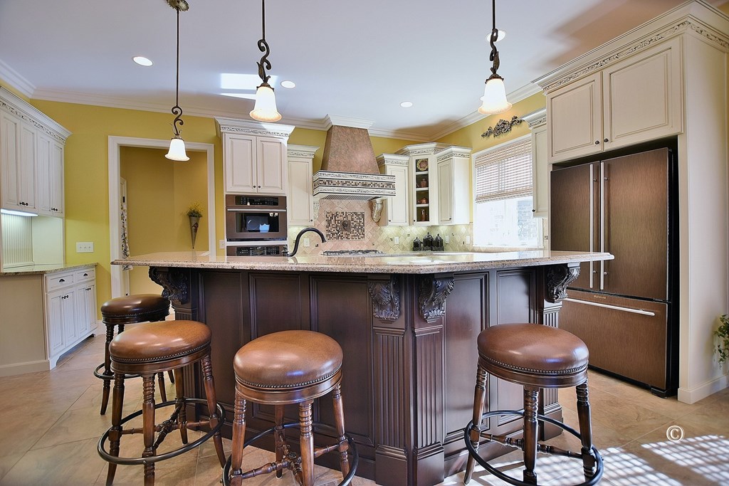 2408 Country Club Road Columbus, GA 31906 - Photo 13 of 45 Kitchen/Breakfast bar