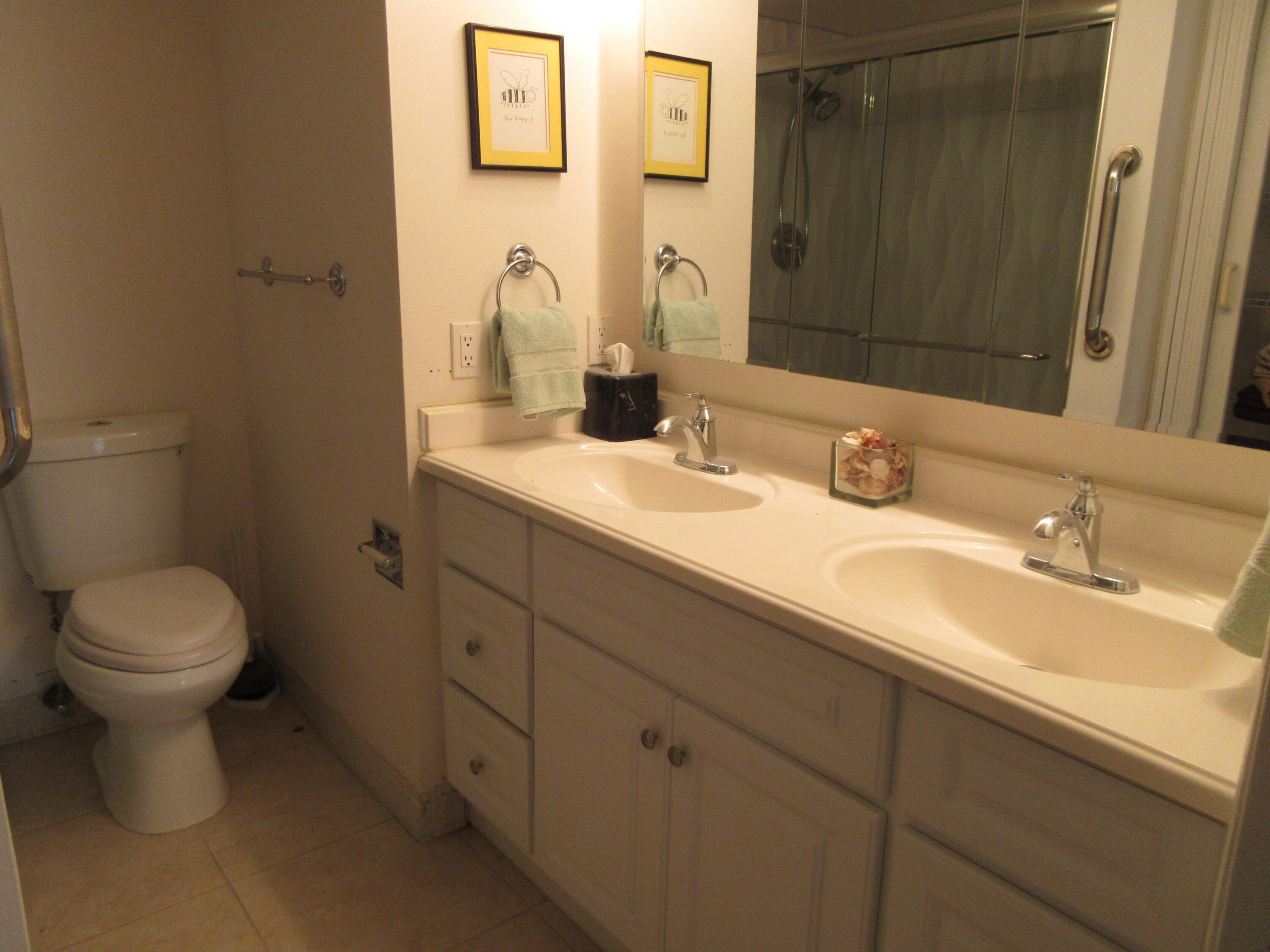 1033 Newcastle B, Unit 1033 Boca Raton, FL 33434 - Photo 9 of 16 IMG_2167