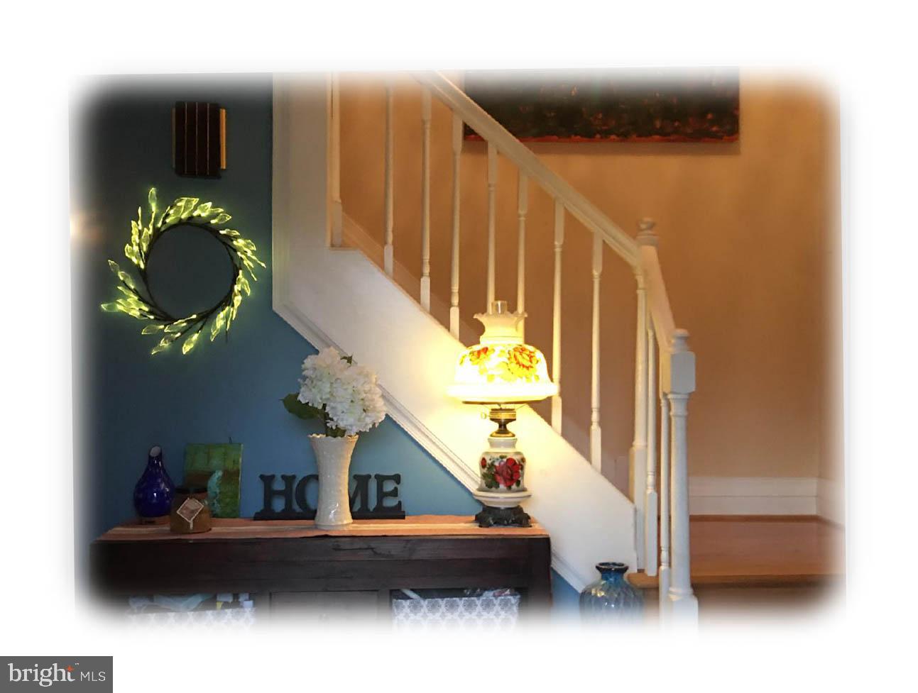 1875 Bremen Road Hatfield, PA 19440 - Photo 3 of 19 Foyer